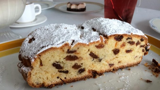 Glutenfreier Quarkstollen