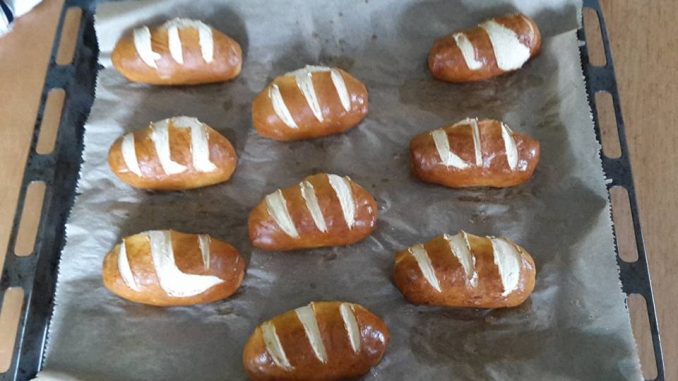 Doris_Laugenbrötchen_005